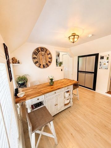 978 Main St, Hanover, MA 02339