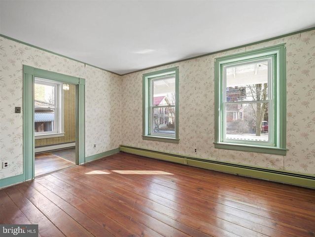 141 S WASHINGTON ST, Greencastle, PA 17225