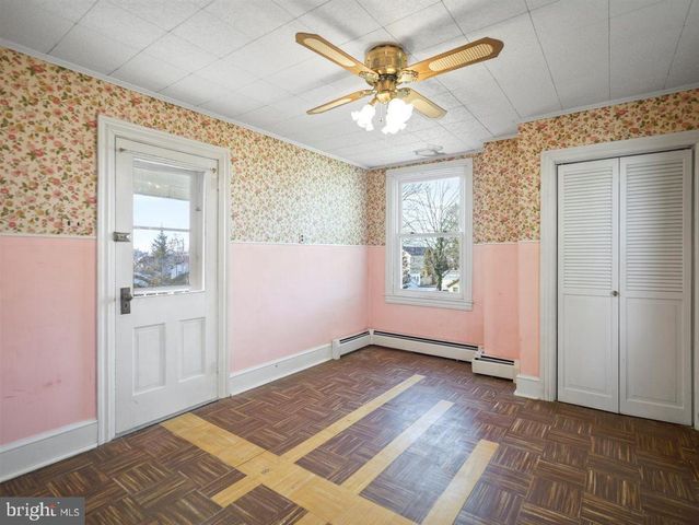 141 S WASHINGTON ST, Greencastle, PA 17225