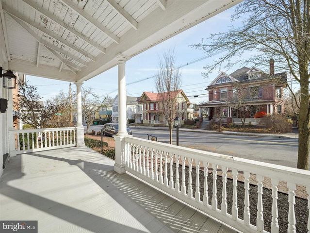 141 S WASHINGTON ST, Greencastle, PA 17225