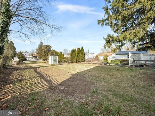 141 S WASHINGTON ST, Greencastle, PA 17225