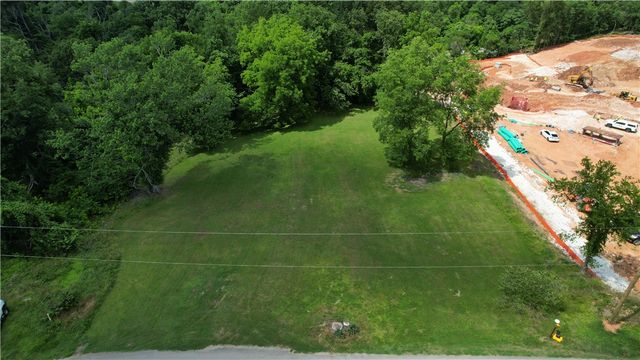 201 Valley, Bentonville, AR 72712