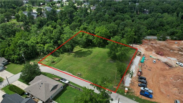 201 Valley, Bentonville, AR 72712