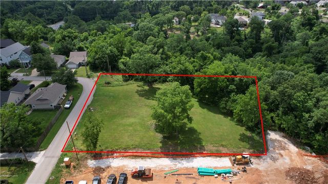 201 Valley, Bentonville, AR 72712