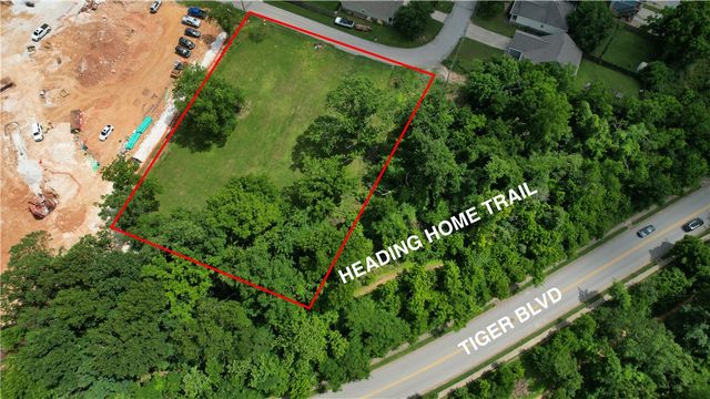 201 Valley, Bentonville, AR 72712