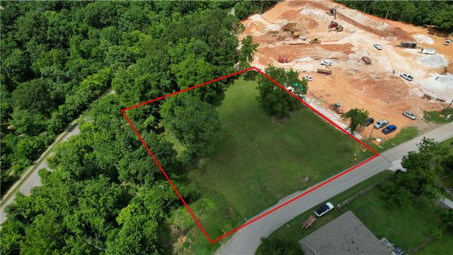 201 Valley, Bentonville, AR 72712