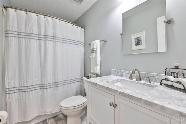 6696 Raven Crest, Liberty Twp, OH 45011