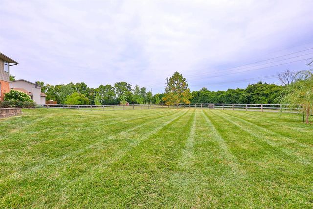 6696 Raven Crest, Liberty Twp, OH 45011