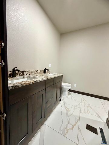 6490 ANDERSON RD, Summerset, SD 57718