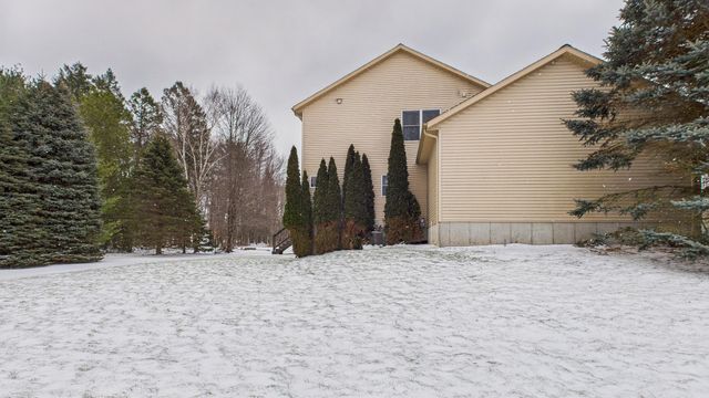 88 Meadows Drive, Muskegon, MI 49441