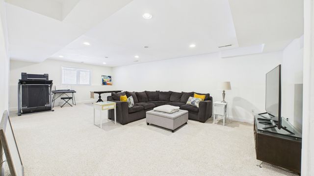 88 Meadows Drive, Muskegon, MI 49441