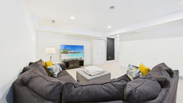 88 Meadows Drive, Muskegon, MI 49441