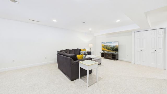 88 Meadows Drive, Muskegon, MI 49441