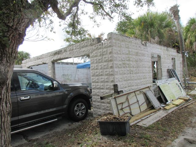 603 Avenue Avenue E, Fort Pierce, FL 34950