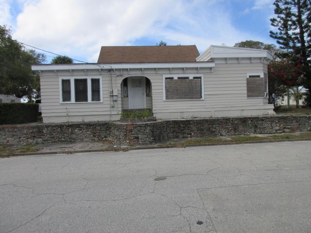 603 Avenue Avenue E, Fort Pierce, FL 34950