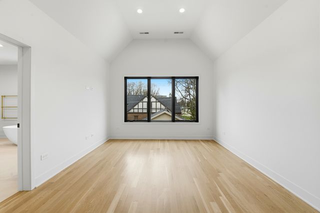 944 Rosemary Terrace, Deerfield, IL 60015