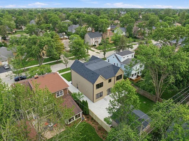 944 Rosemary Terrace, Deerfield, IL 60015