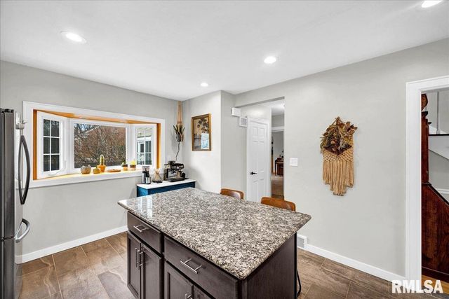 3105 N BIGELOW Street, Peoria, IL 61604