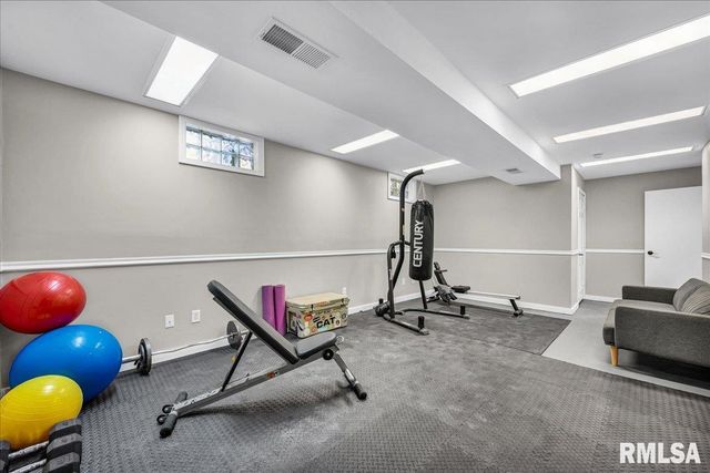 3105 N BIGELOW Street, Peoria, IL 61604