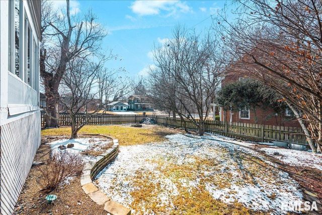 3105 N BIGELOW Street, Peoria, IL 61604