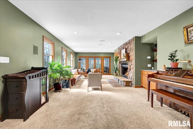 3105 N BIGELOW Street, Peoria, IL 61604