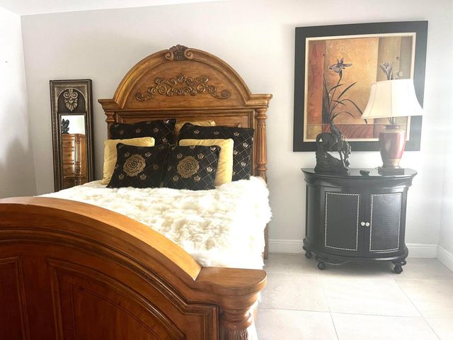 7509 Glendevon Lane 1002, Delray Beach, FL 33446