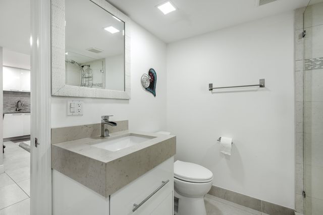 7509 Glendevon Lane 1002, Delray Beach, FL 33446