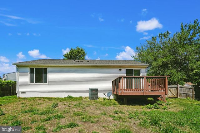 11106 HUNTINGTON WOODS CIR, Fredericksburg, VA 22407
