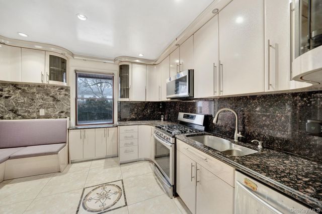 87-67 Chevy Chase Street, Jamaica Estates, NY 11432