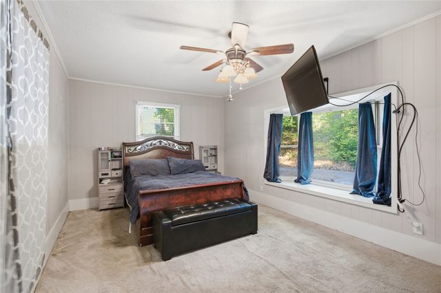 858 Robinhood Drive, Walhalla, SC 29691
