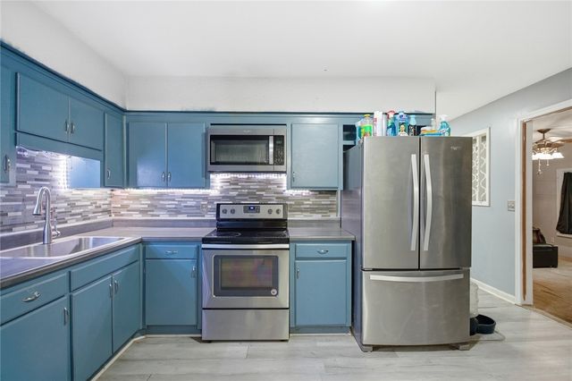 858 Robinhood Drive, Walhalla, SC 29691