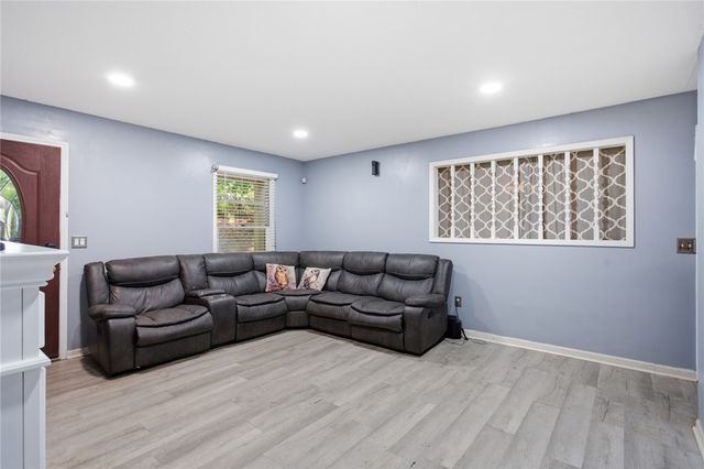 858 Robinhood Drive, Walhalla, SC 29691