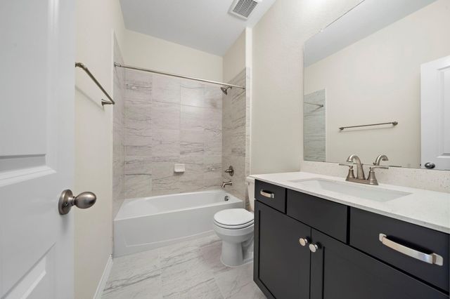 9806 Oakwood Trail, Missouri City, TX 77459