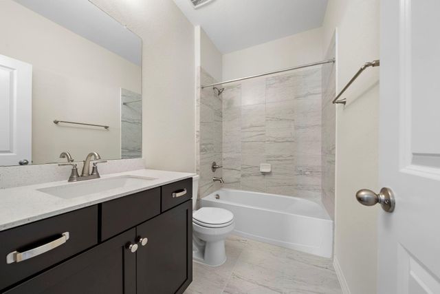 9806 Oakwood Trail, Missouri City, TX 77459