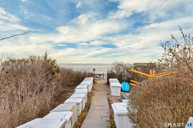 31 Woodlawn Avenue, Madison, CT 06443