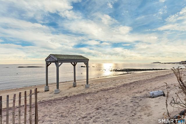 31 Woodlawn Avenue, Madison, CT 06443