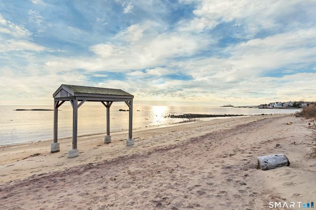 31 Woodlawn Avenue, Madison, CT 06443