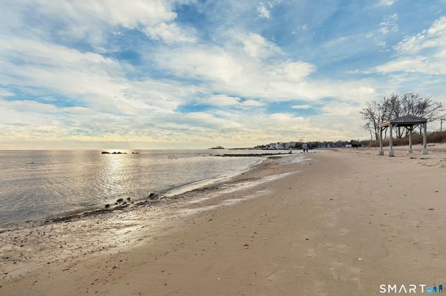 31 Woodlawn Avenue, Madison, CT 06443