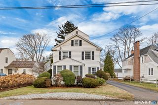 31 Woodlawn Avenue, Madison, CT 06443