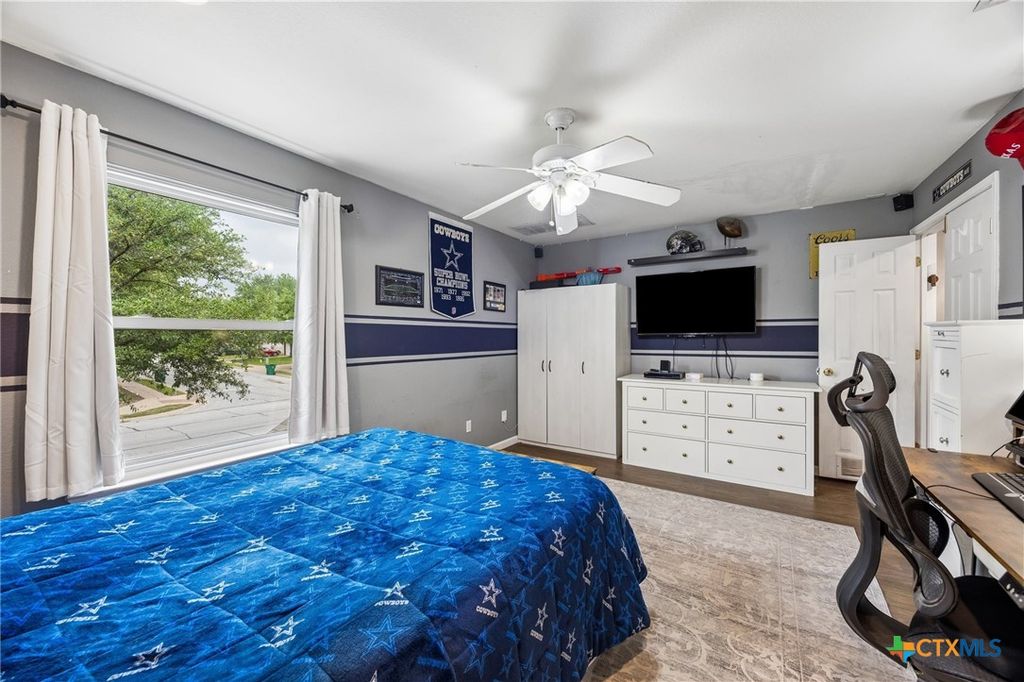 Image 24 of property listing at 614 Paso Fino Trail, Cedar Park, TX 78613
