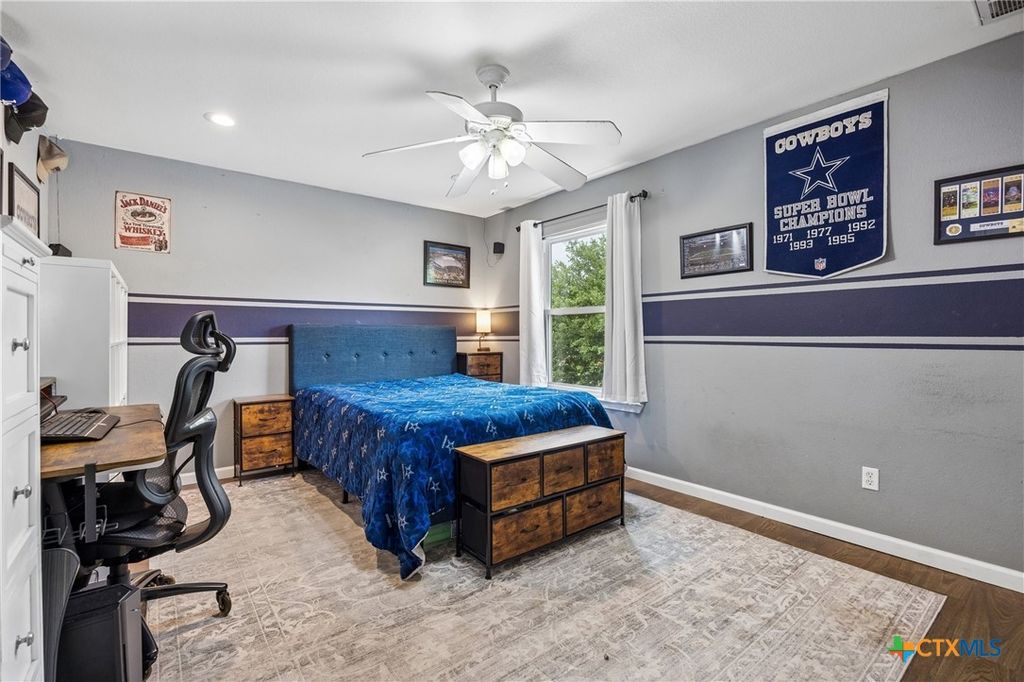 Image 25 of property listing at 614 Paso Fino Trail, Cedar Park, TX 78613