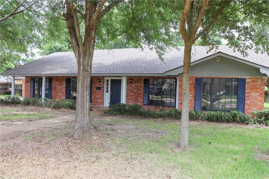 4014 WELLINGTON Boulevard, Alexandria, LA 71303