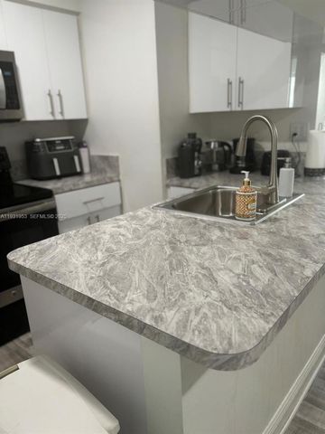 6740 NW 175th Ln G-20, Hialeah, FL 33015