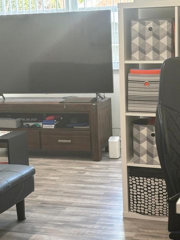 6740 NW 175th Ln G-20, Hialeah, FL 33015