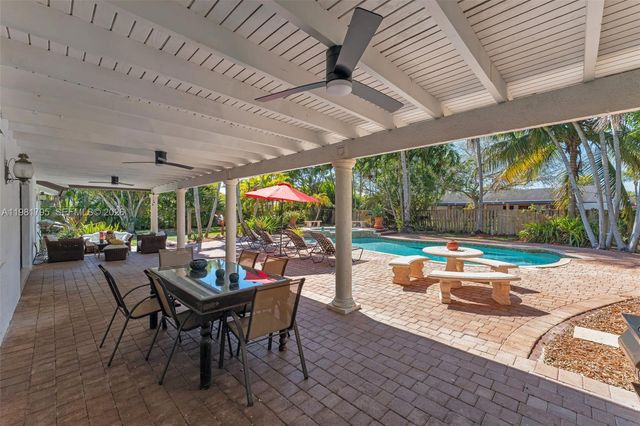 16564 SW 153rd Ct, Miami, FL 33187