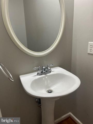 1273 UPLAND DR, Fayetteville, PA 17222