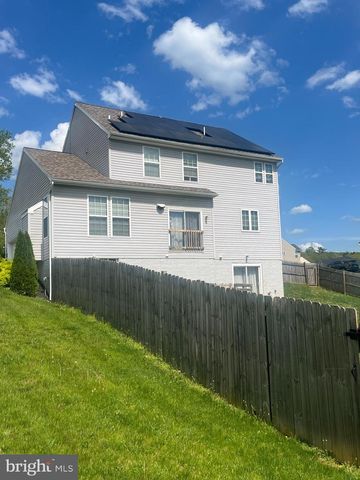 1273 UPLAND DR, Fayetteville, PA 17222