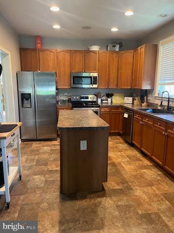 1273 UPLAND DR, Fayetteville, PA 17222