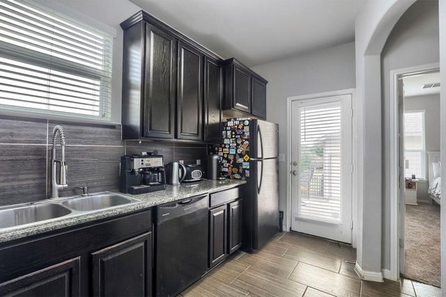 525 N Heatherwilde BLVD, Pflugerville, TX 78660