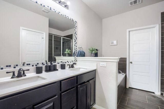 525 N Heatherwilde BLVD, Pflugerville, TX 78660